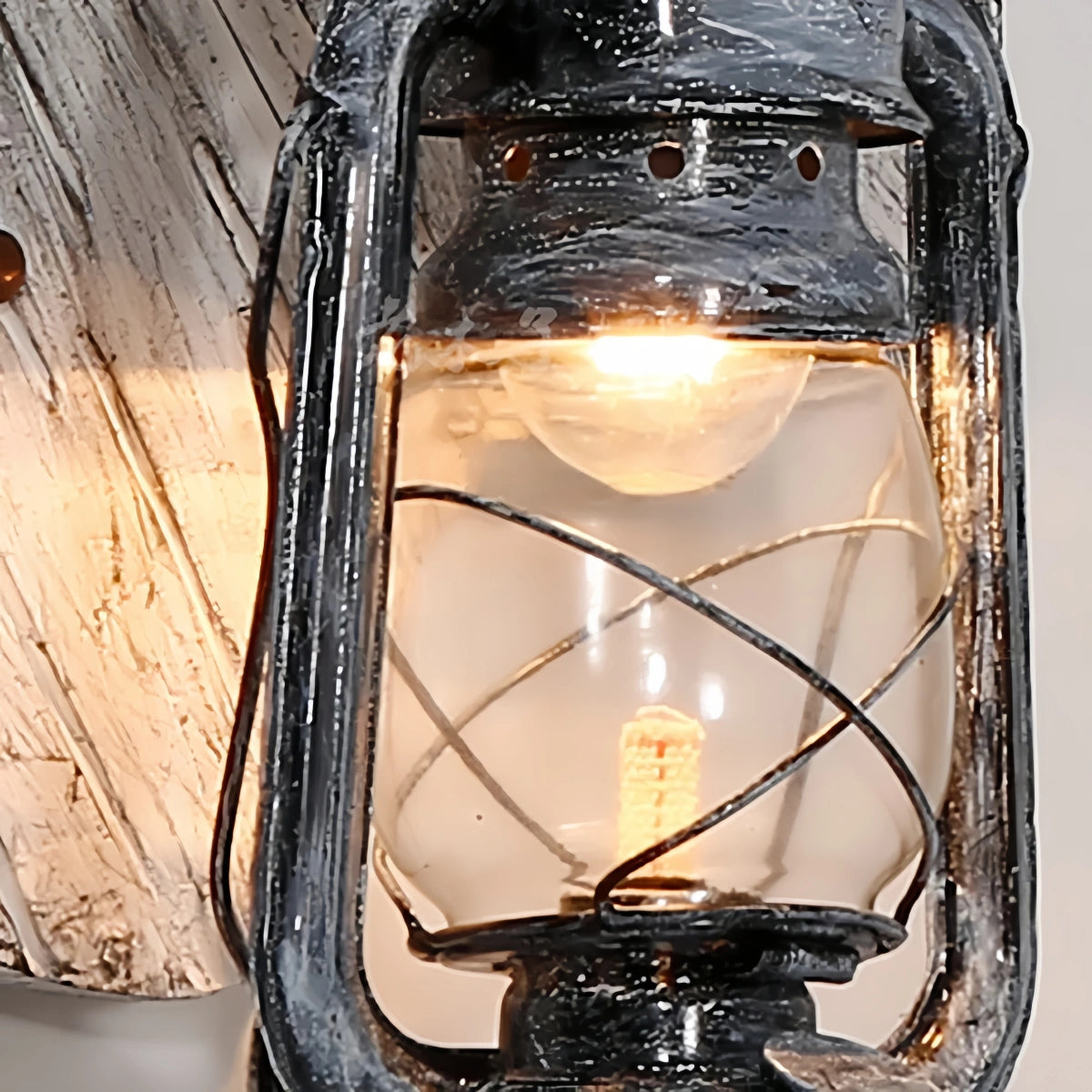 Lantern Wall Lamp