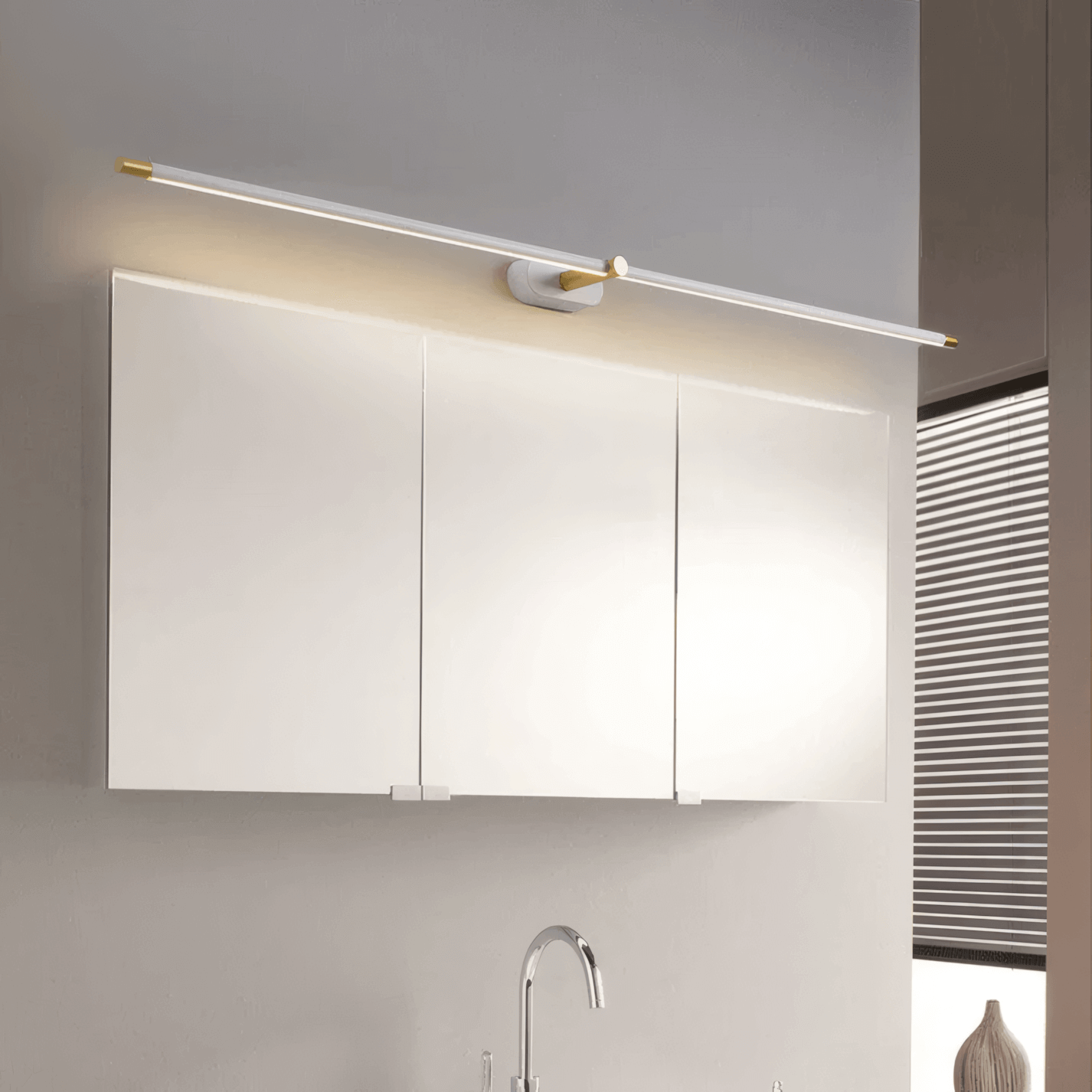 Minimalist Linear White Wall Lamp for Vanity