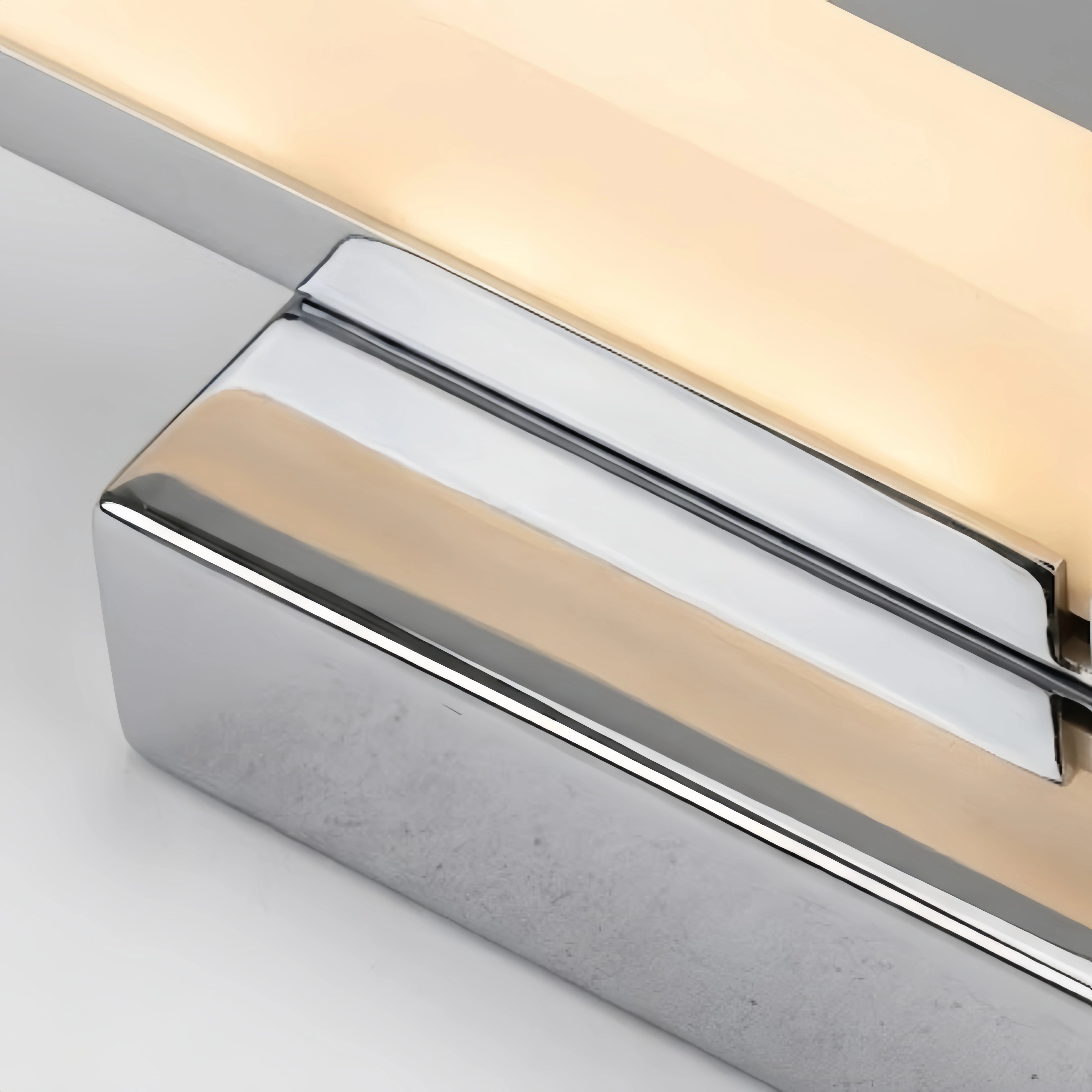 Minimalist Linear Vanity Wall Lamp