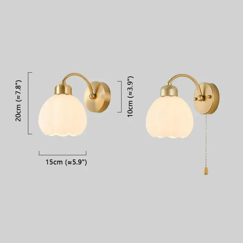 Crema Modern Gold Floral Wall Lamp – Metal/Glass Fixture for Bedroom