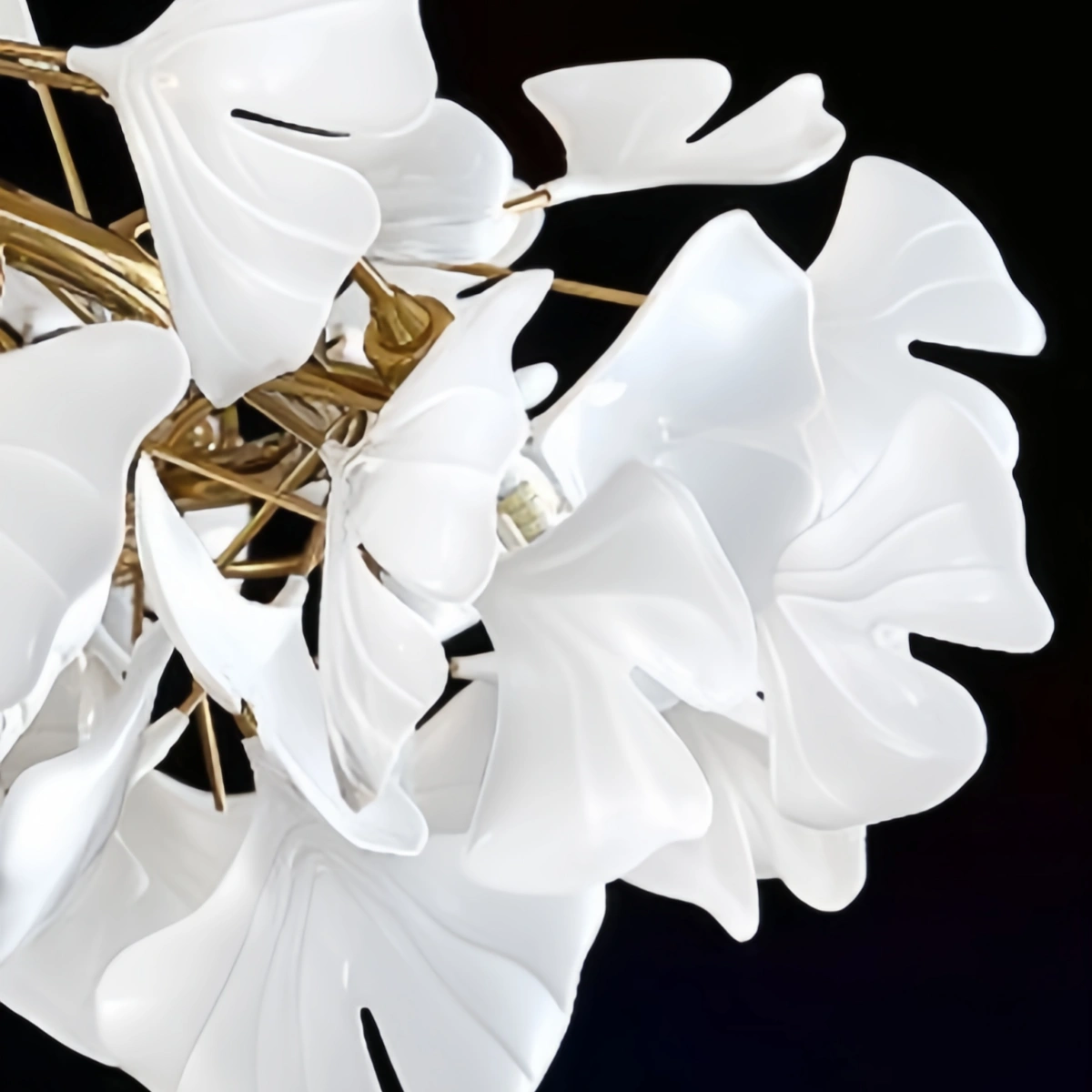 Modern Ginkgo Chandelier – Ceramic Petal Ceiling Light in Gold for Dining Room