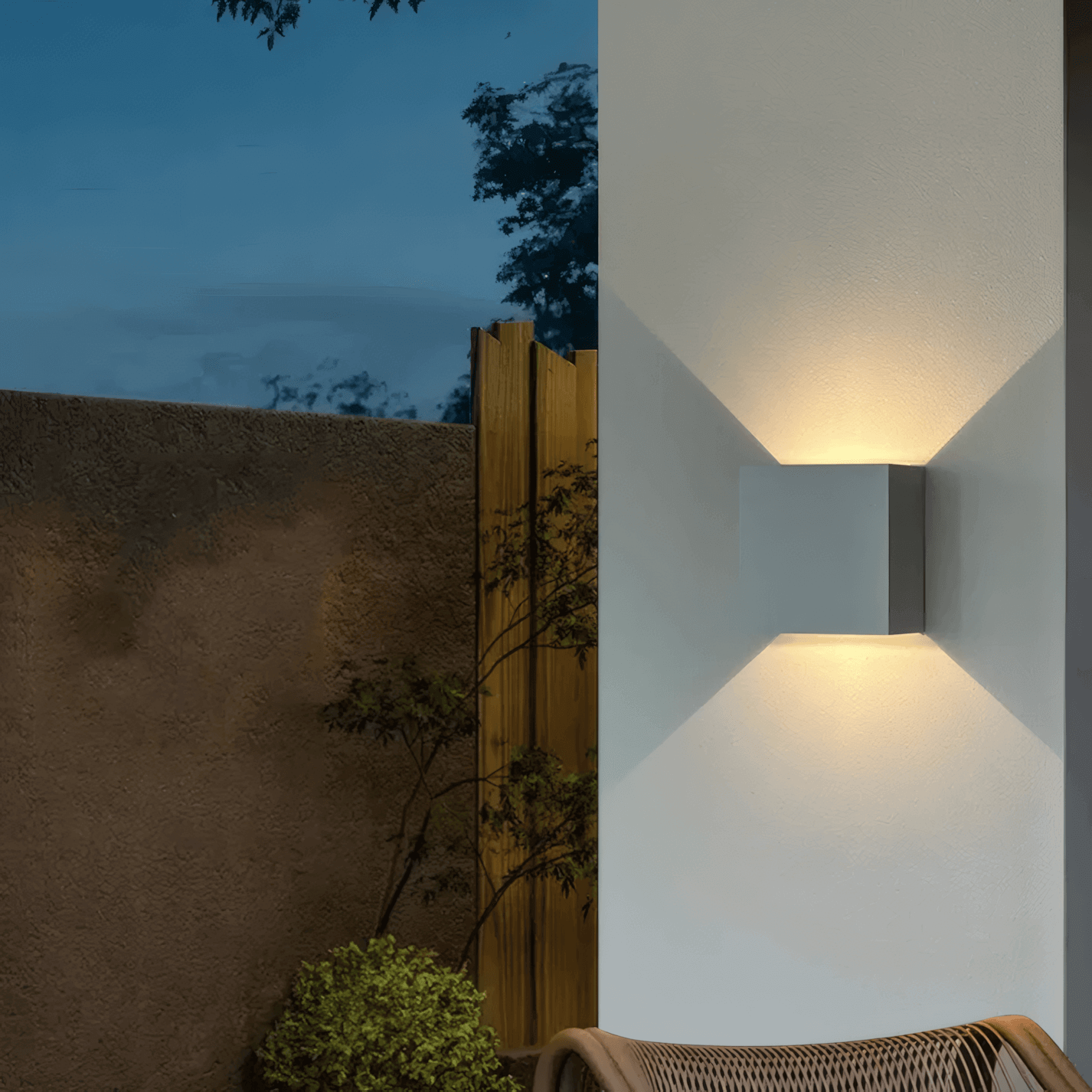 Arcato_Modern_Outdoor_Wall_Light_-_Metal