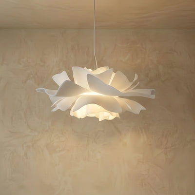 Crema Modern Flower-Shaped Pendant Light – White Metal/Acrylic for Dining Room