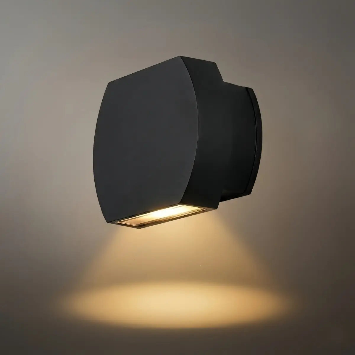 Modern_Geometric_Outdoor_Wall_Lamp