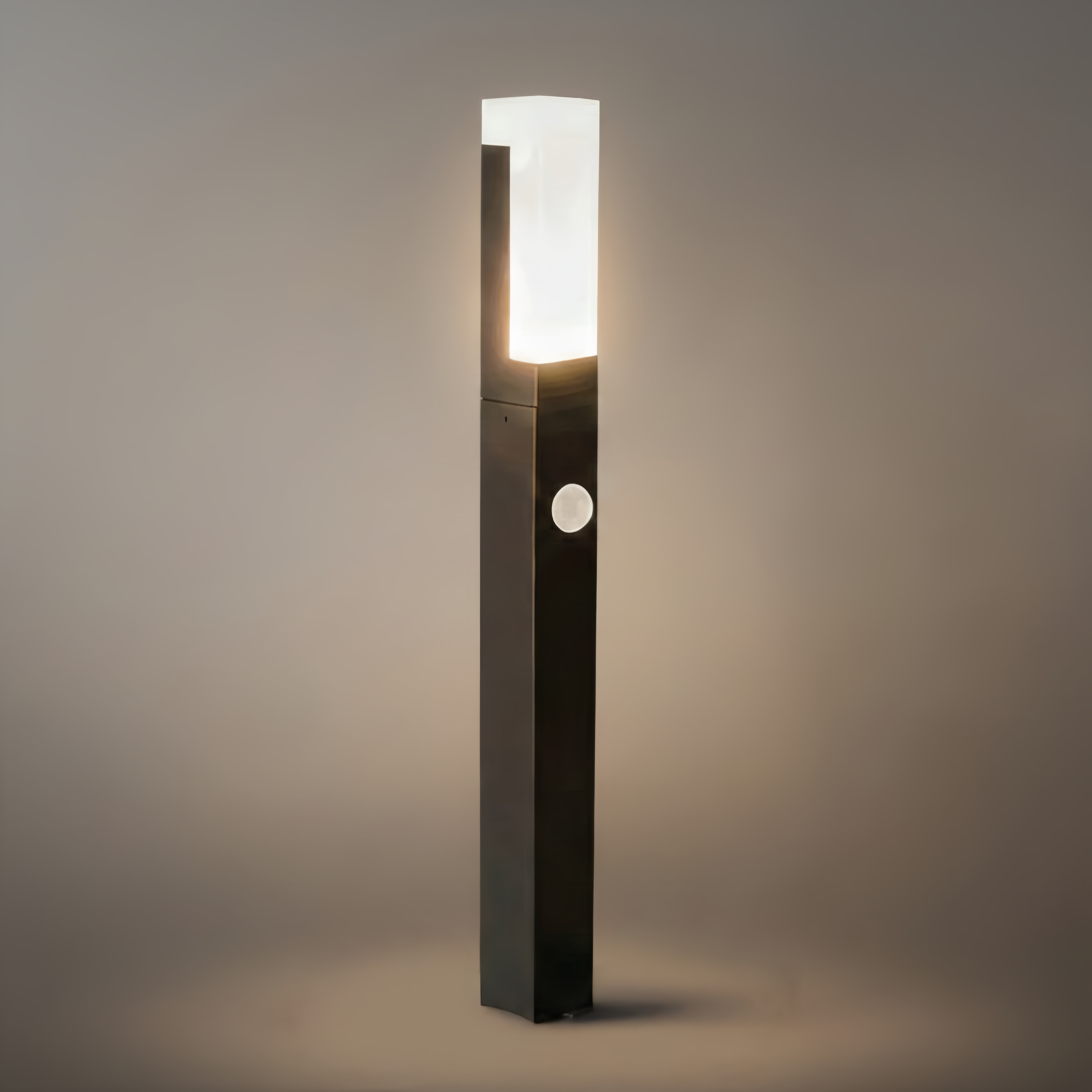 Arcato Modern Black LED Path Light – Outdoor Metal Sensor Lamp for Garden/Terrace