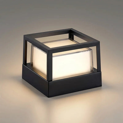 Modern_Metal_Outdoor_Lamp