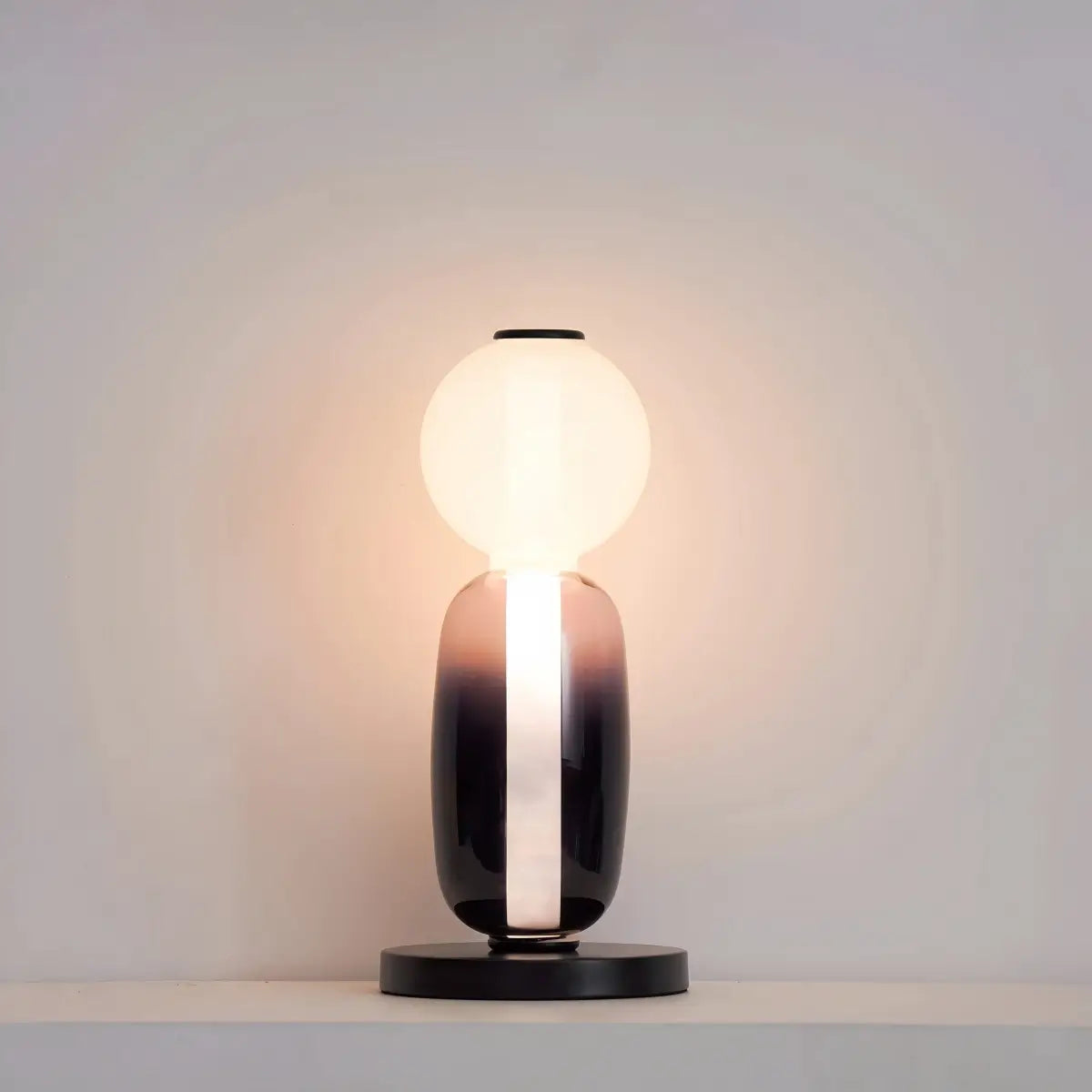 Vetro Art Deco Glass Table Lamp -- Hand-Blown Crystal LED for Living Room Detail
