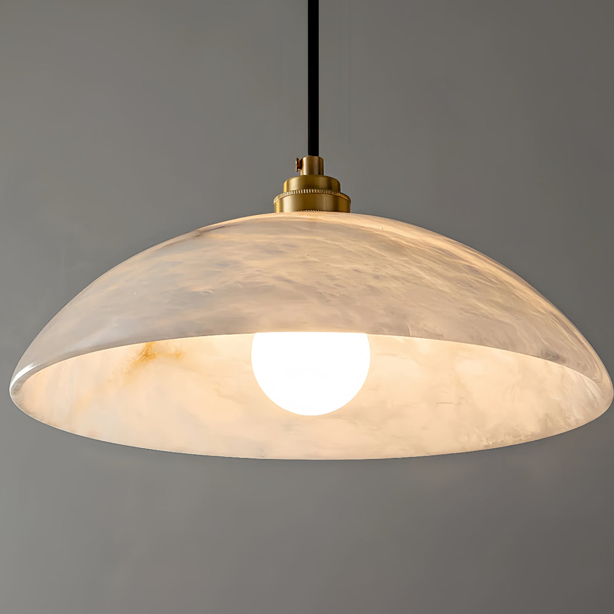 Pendant_Lamp_Carved_Alabaster_Polished_Brass