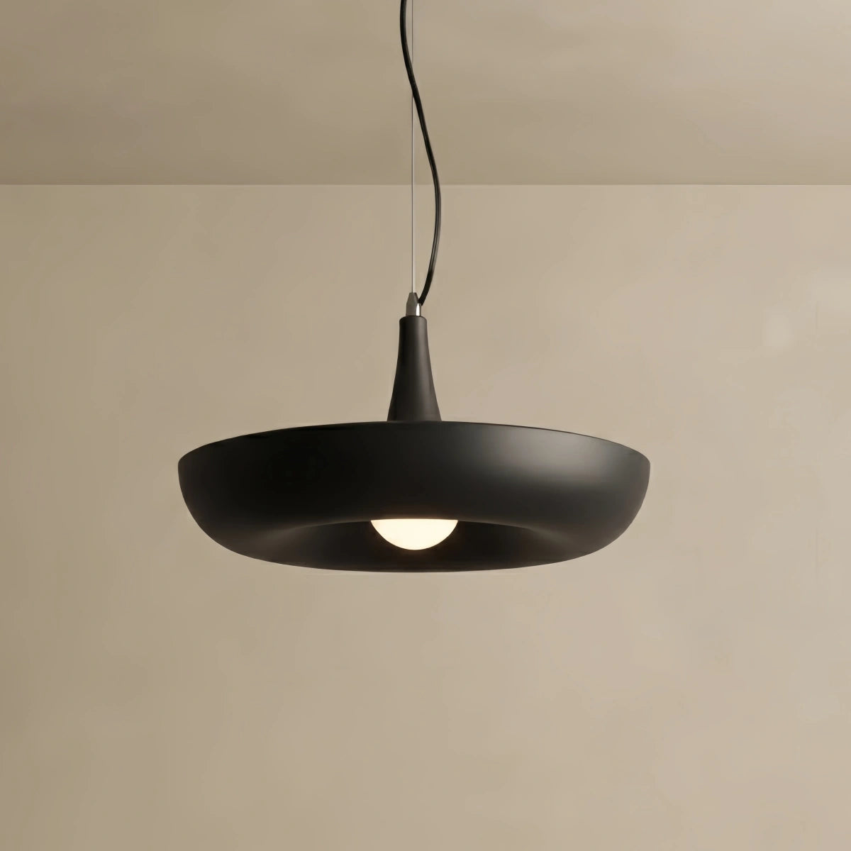  Natural Black/White/Green Bowled Pendant Light – Metal Design for Dining Room