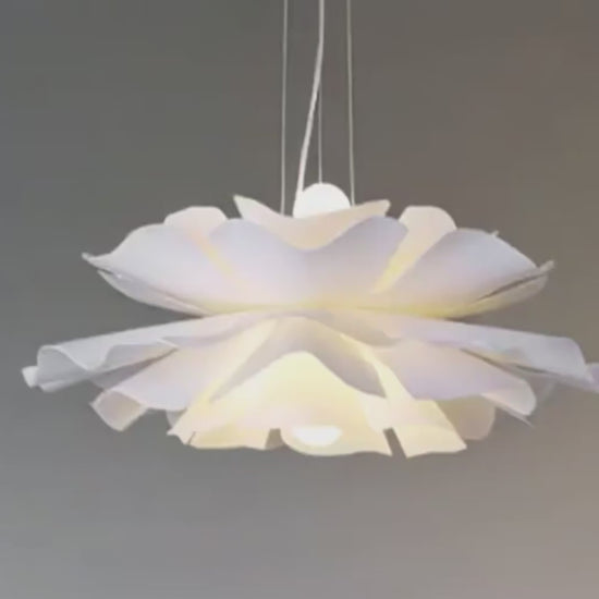 Crema Modern Flower-Shaped Pendant Light – White Metal/Acrylic for Dining Room