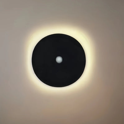 Solara Minimalist LED Outdoor Wall Lamp – Black/White Round/Square Porch Sensor Light